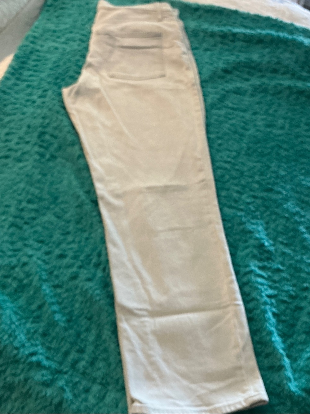 Universal Thread Cream Straight-Leg Jeans